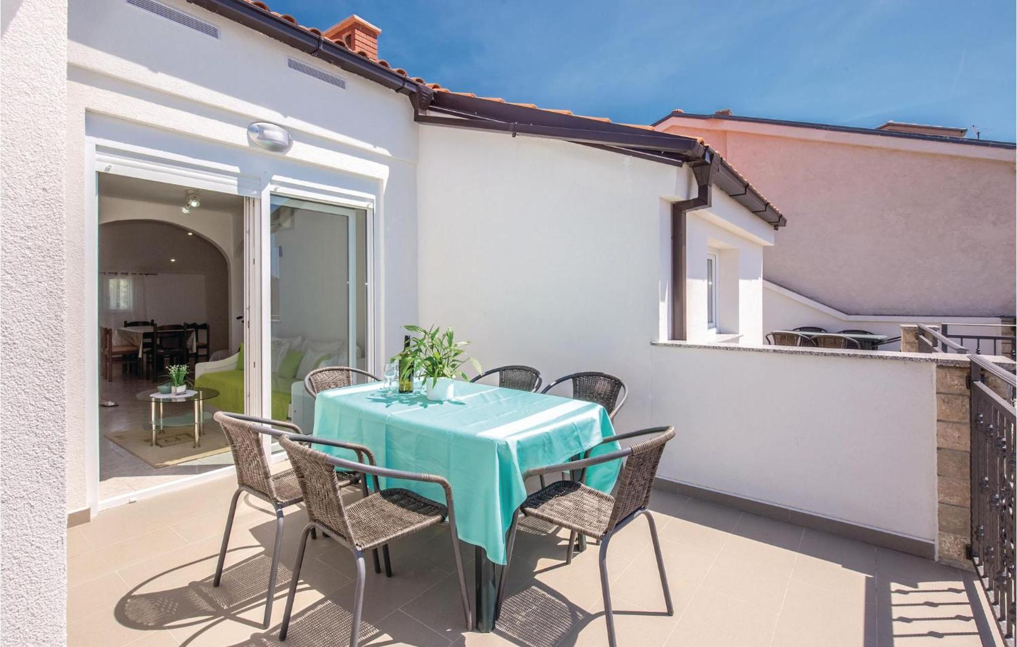 Nice Apartment In Crikvenica With Wifi المظهر الخارجي الصورة